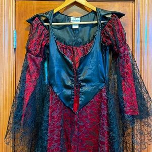 Women’s vampire costume